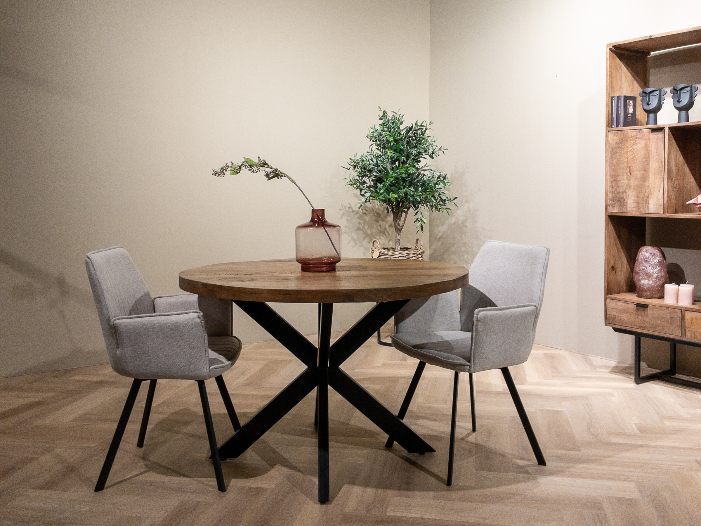 LivingFurn Eetkamerstoel 'Louise', Draaibaar kleur Beige - Afbeelding 3