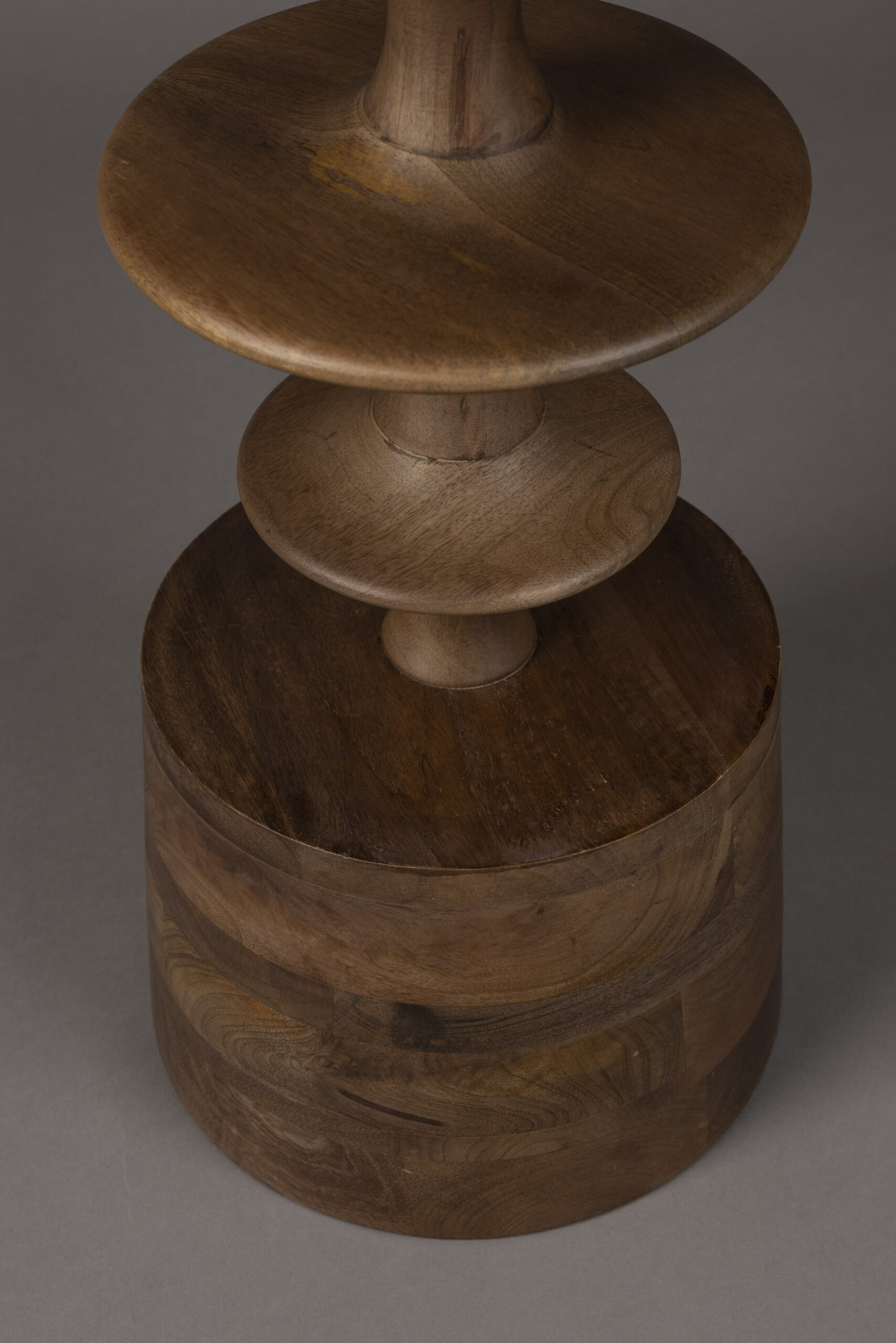 Dutchbone Ronde Bijzettafel 'Cath' Mangohout, 46cm, kleur Walnoot - Afbeelding 4