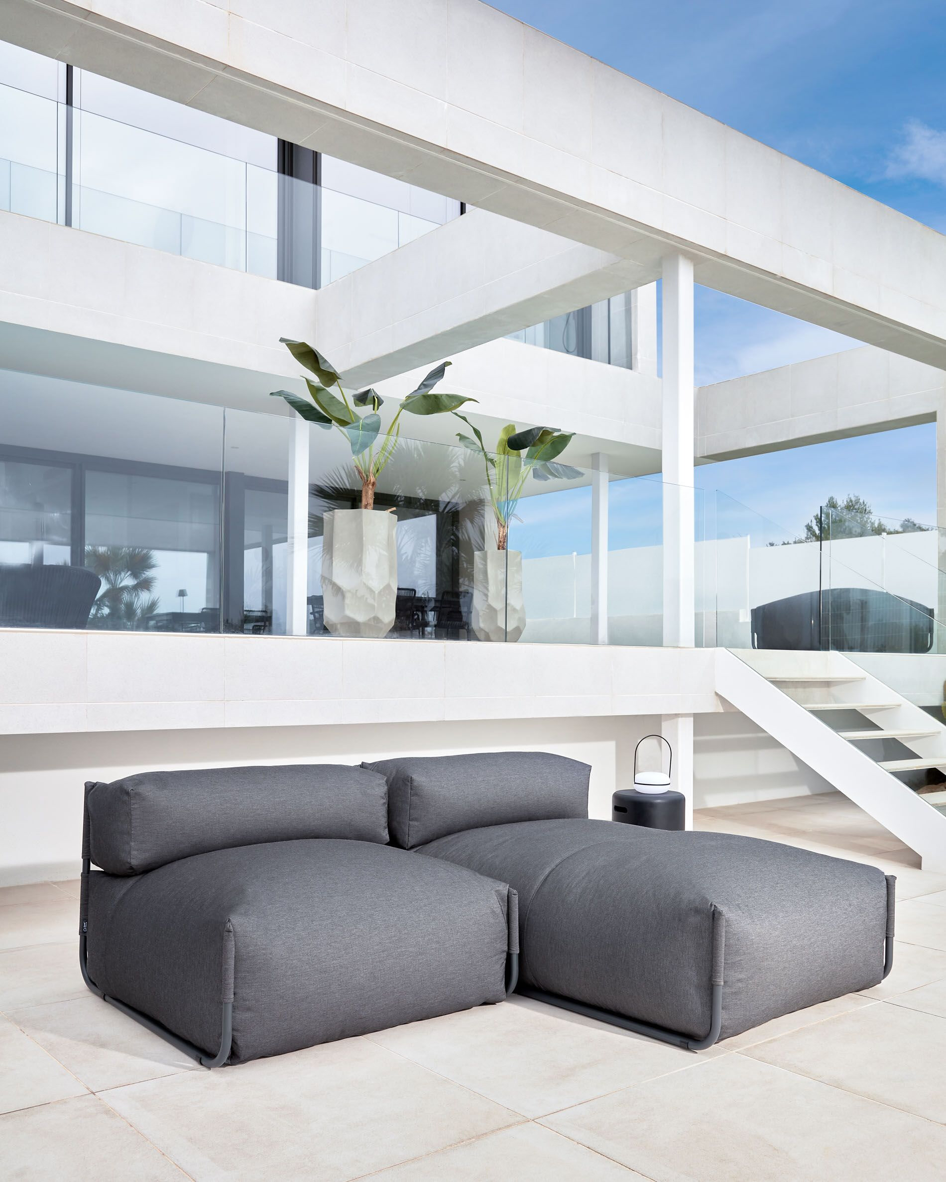 Kave Home Outdoor Bijzettafel 'Taimi' Ø35cm, kleur Zwart - Afbeelding 6