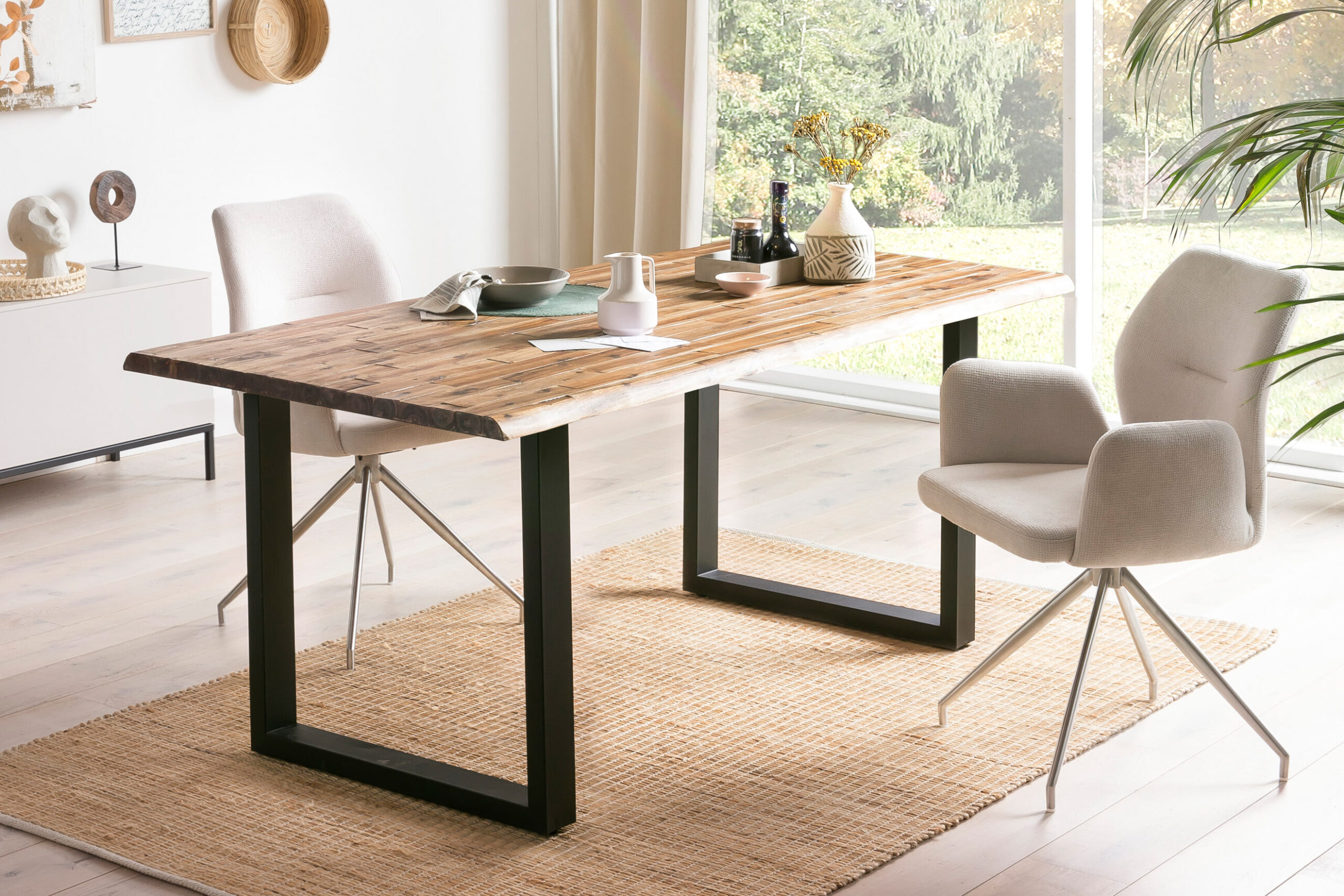 Artistiq Eettafel 'Radhika' Acaciahout en metaal, 140 x 80cm, kleur Zwart - Afbeelding 3