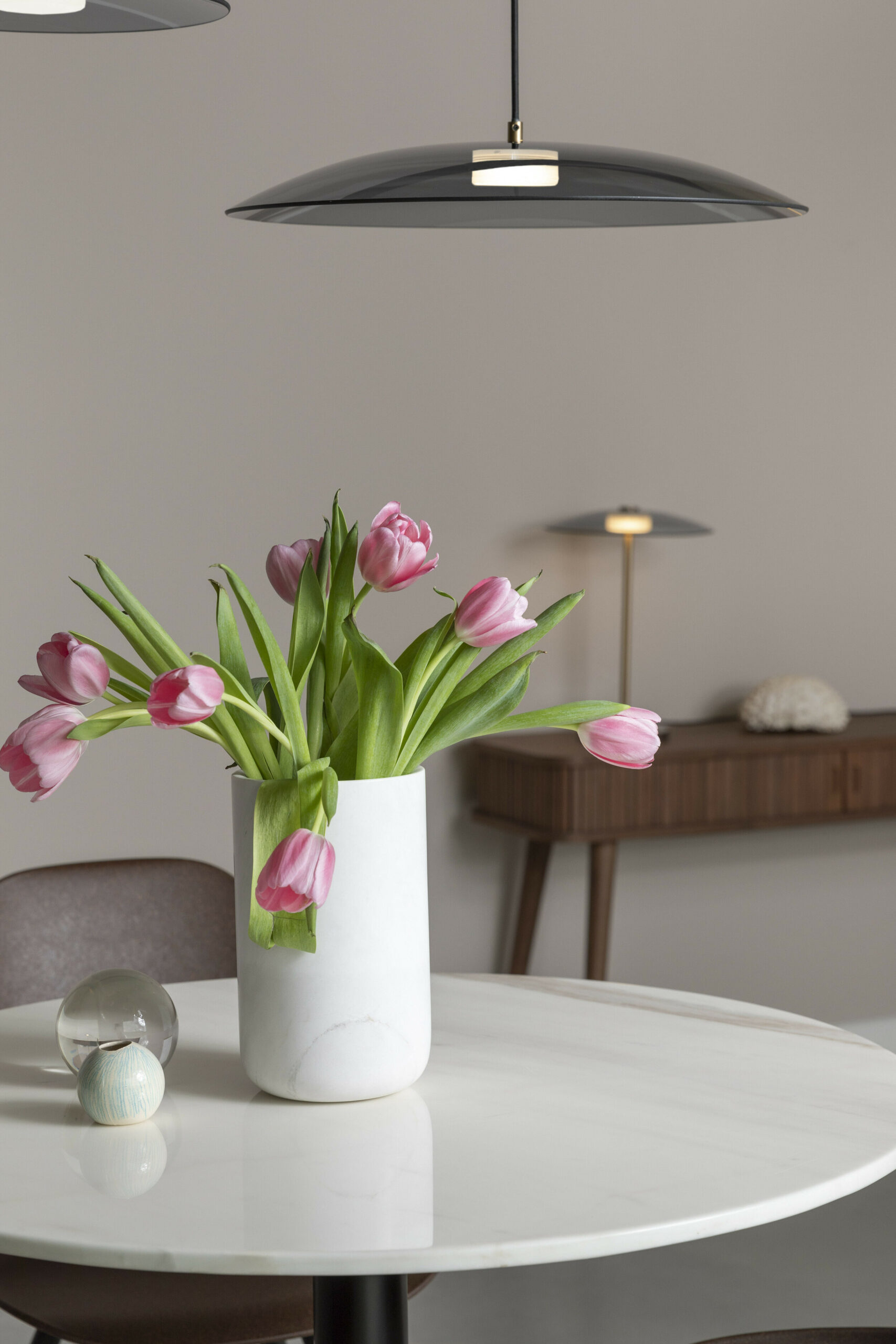 Zuiver Vaas 'Fajen' Marmer, 25cm hoog, kleur Wit - Afbeelding 6