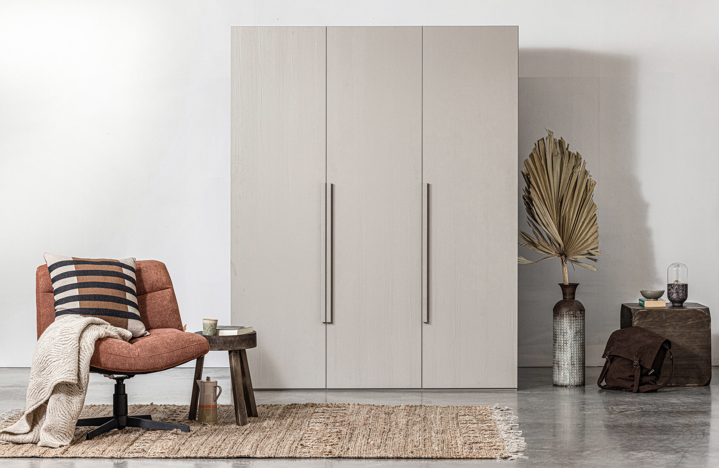 WOOOD Kledingkast 'Rens' 3-deurs, kleur Pebble Grey - Afbeelding 2